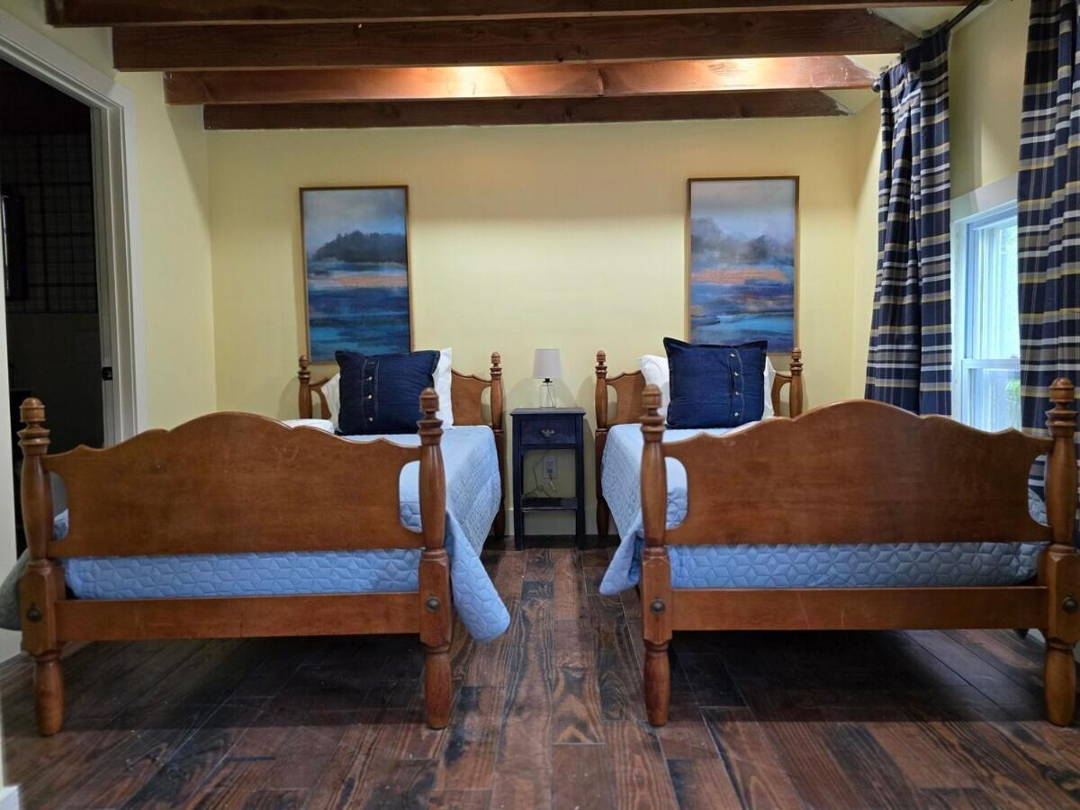 Heritage Trail Farmhouse New Hampton Bagian luar foto